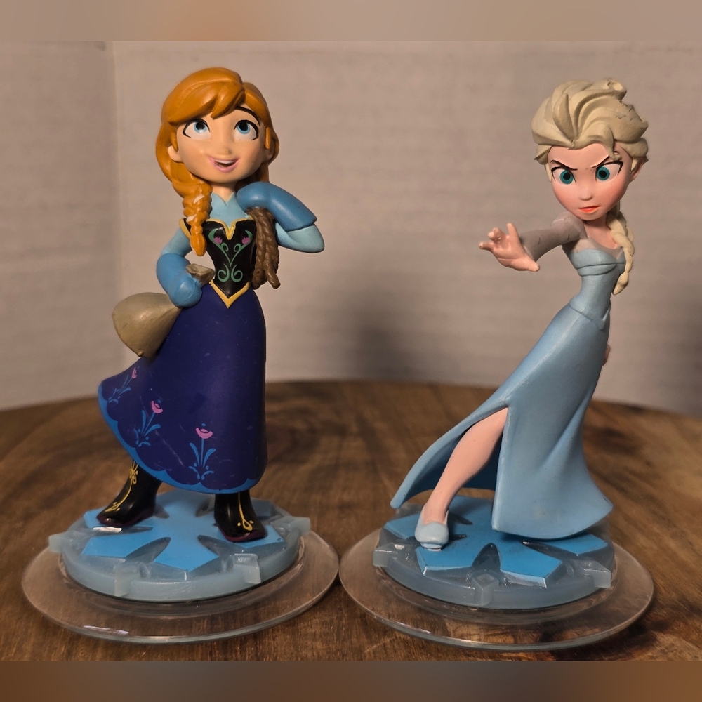 Frozen Anna and Elsa Disney Infinity Game 4" Figures Toys-to-Life Frozen